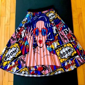 Cute pleated skirt, elastic waistband, fun print. Women’s small.